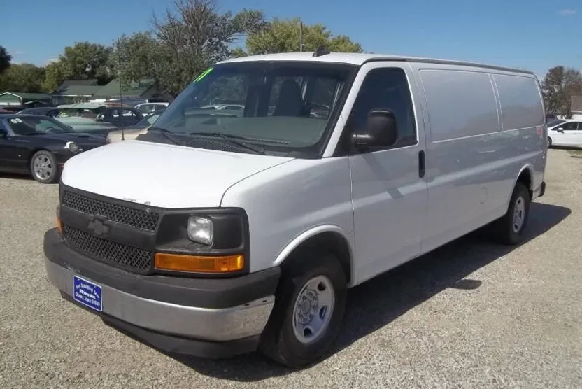 2017 Chevrolet Express 2500 Cargo Van photo 1