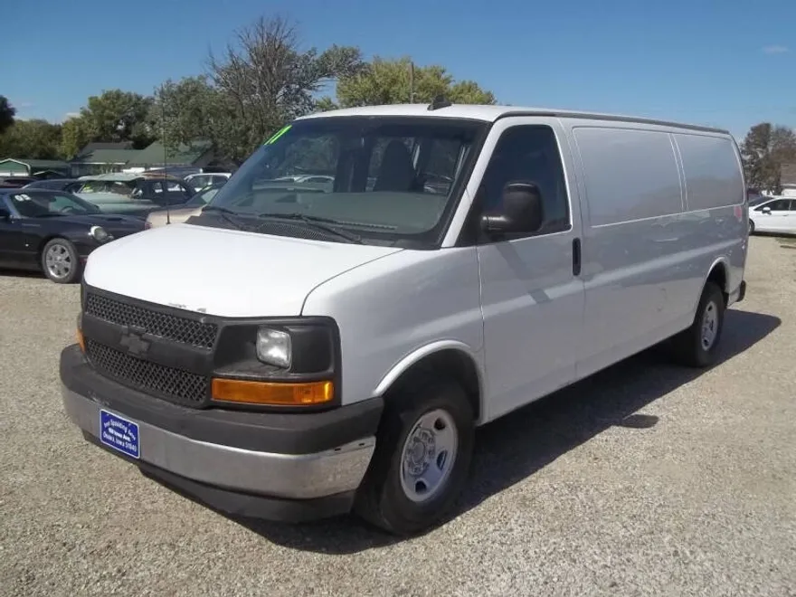 2017 Chevrolet Express 2500 Cargo Van photo 1