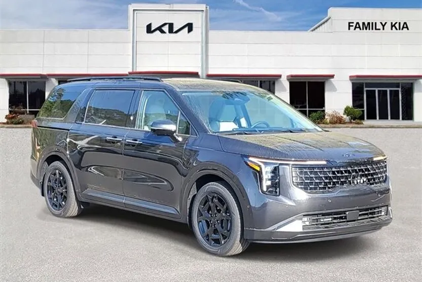 2025 Kia Carnival SX photo 1