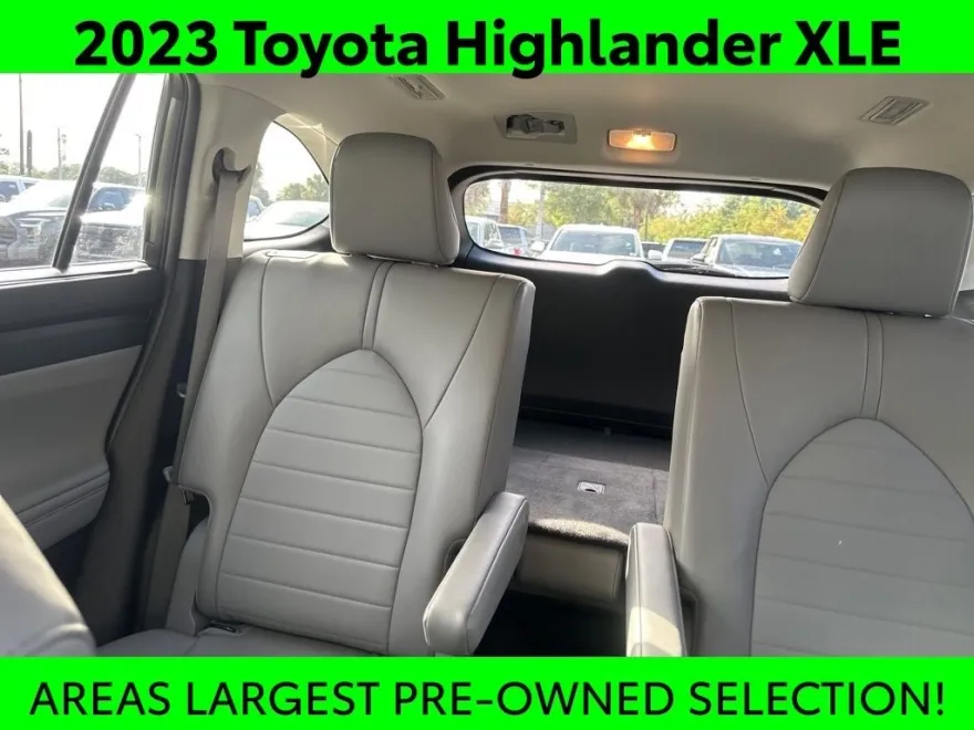 2023 Toyota Highlander XLE photo 1
