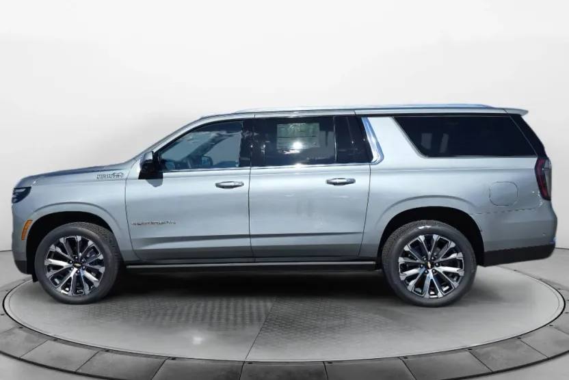 2026 Chevrolet Suburban High Country photo 1