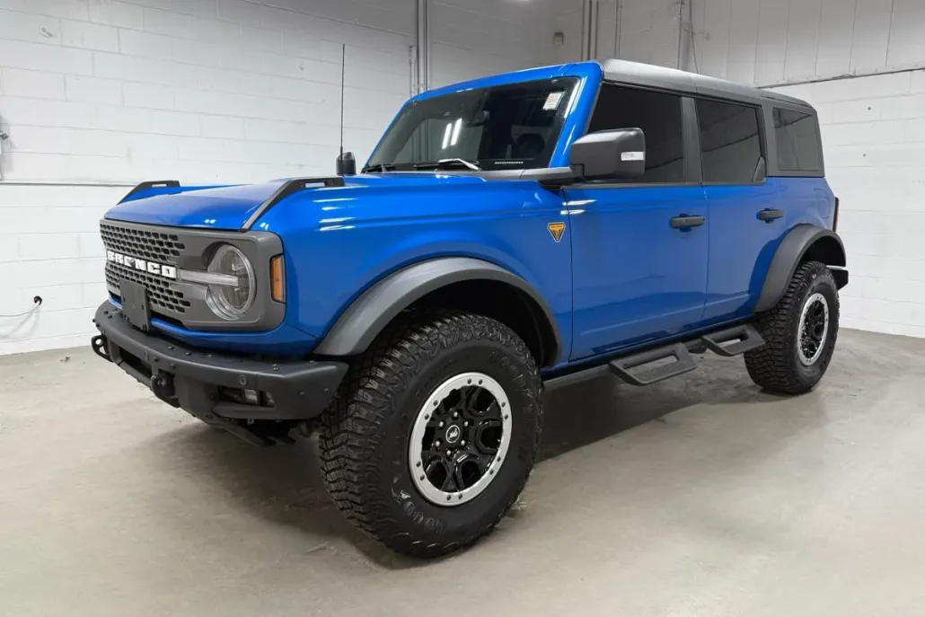 2024 Ford Bronco Badlands photo 1