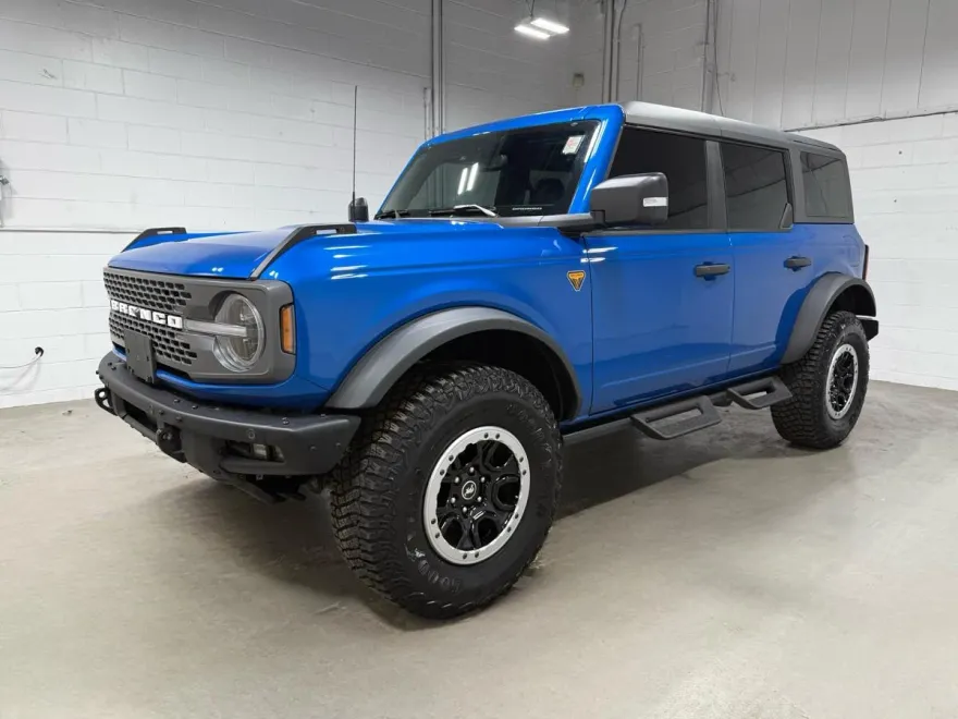 2024 Ford Bronco Badlands photo 1