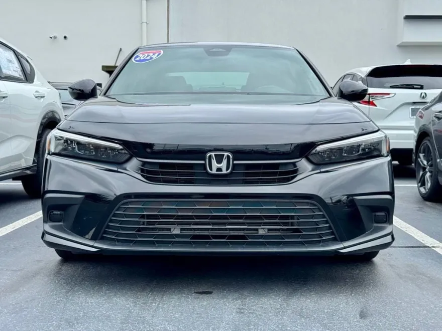2024 Honda Civic Sport photo 1