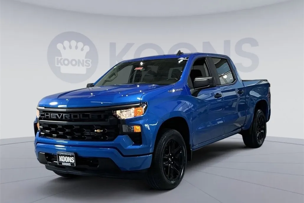 2025 Chevrolet Silverado 1500 Custom photo 1