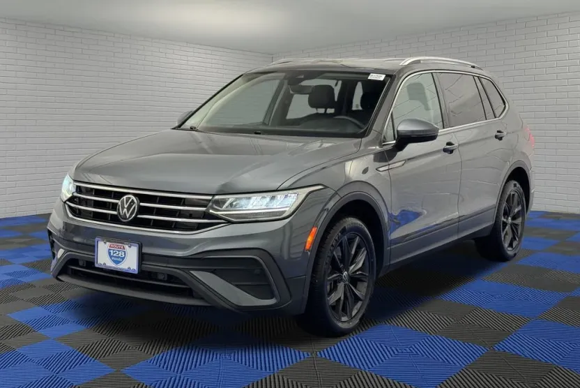 2022 Volkswagen Tiguan SE photo 1