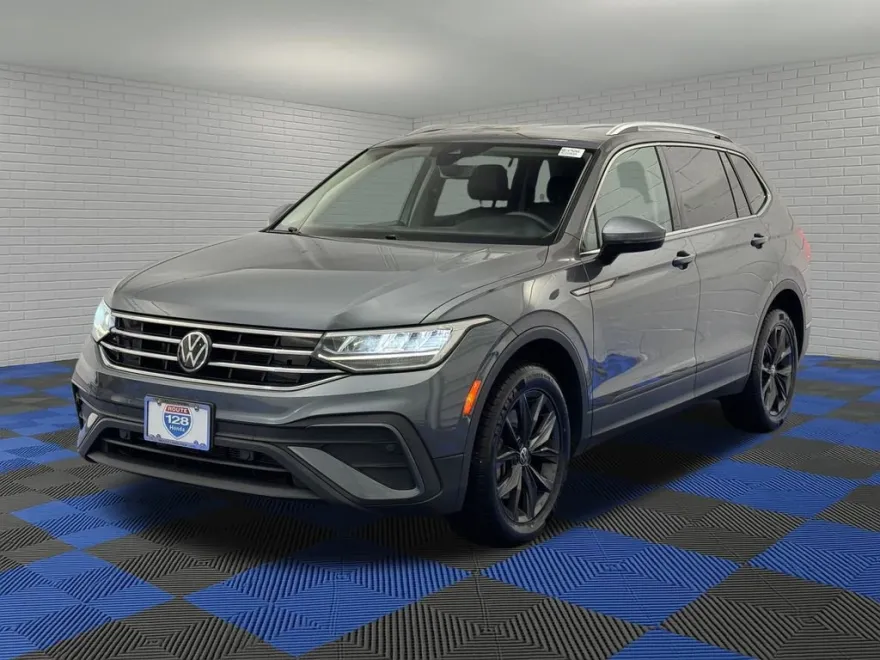 2022 Volkswagen Tiguan SE photo 1