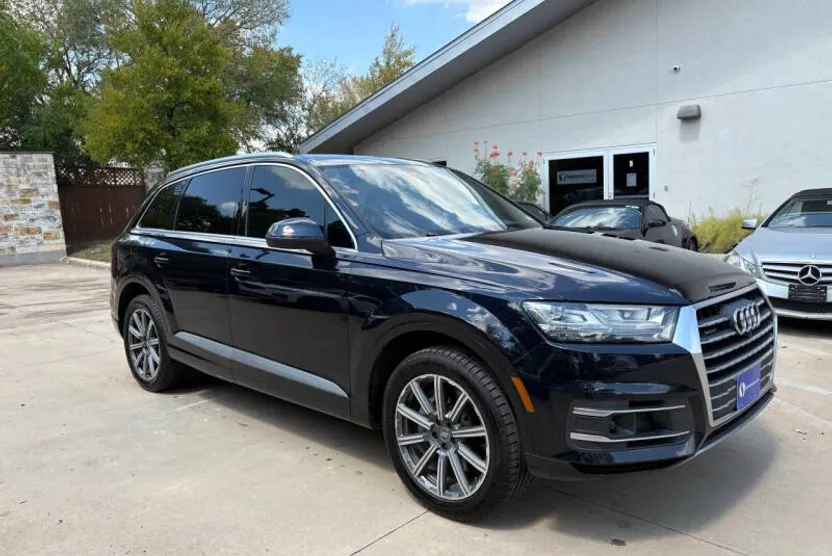 2017 Audi Q7 3.0T Premium Plus photo 1