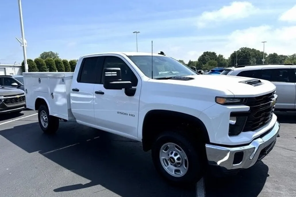 2024 Chevrolet Silverado 2500HD Work Truck LT1 photo 1