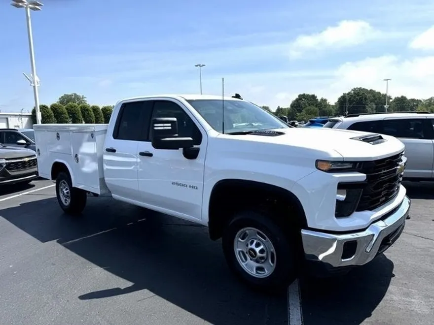 2024 Chevrolet Silverado 2500HD Work Truck LT1 photo 1