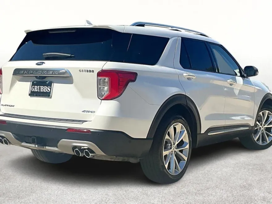 2022 Ford Explorer Platinum photo 1