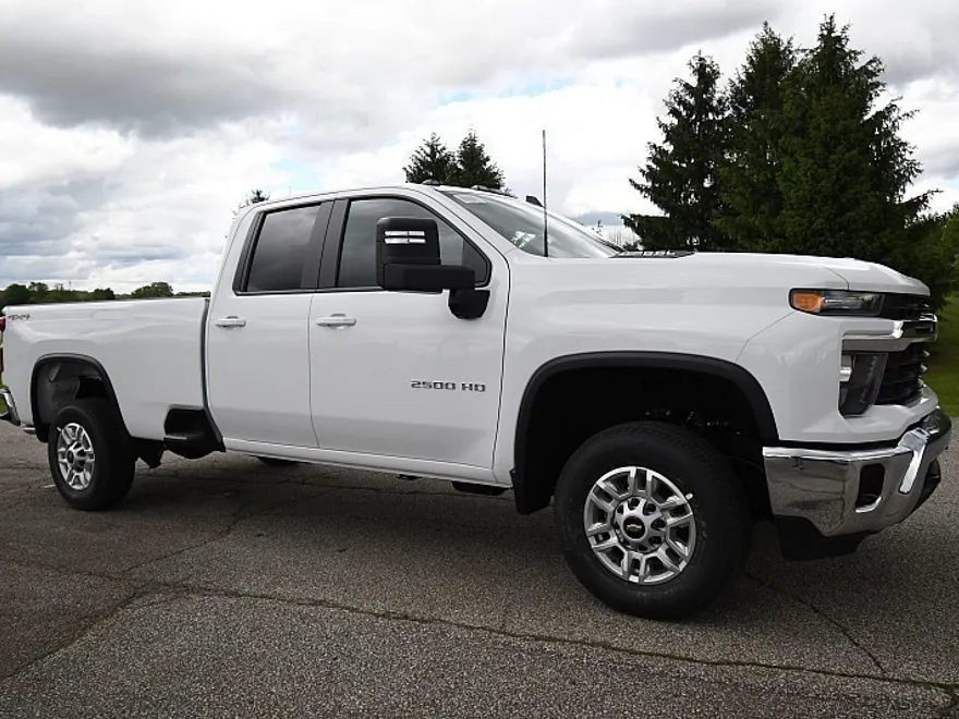 2025 Chevrolet Silverado 2500HD LT photo 1