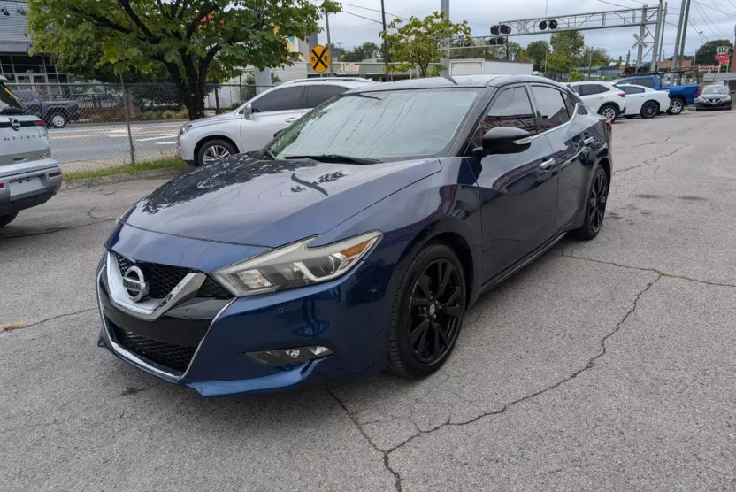 2018 Nissan Maxima SV photo 1