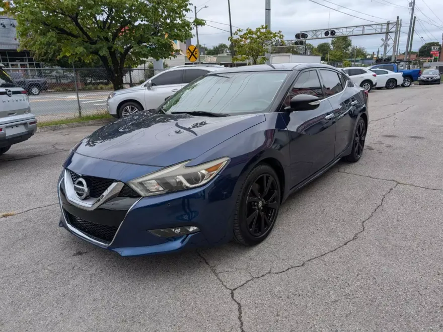 2018 Nissan Maxima SV photo 1