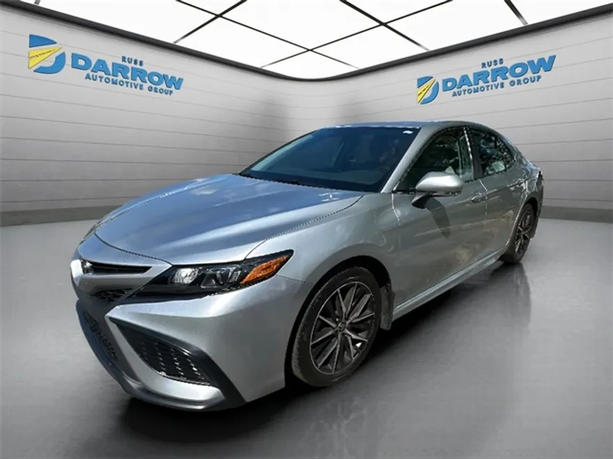 2024 Toyota Camry SE photo 1