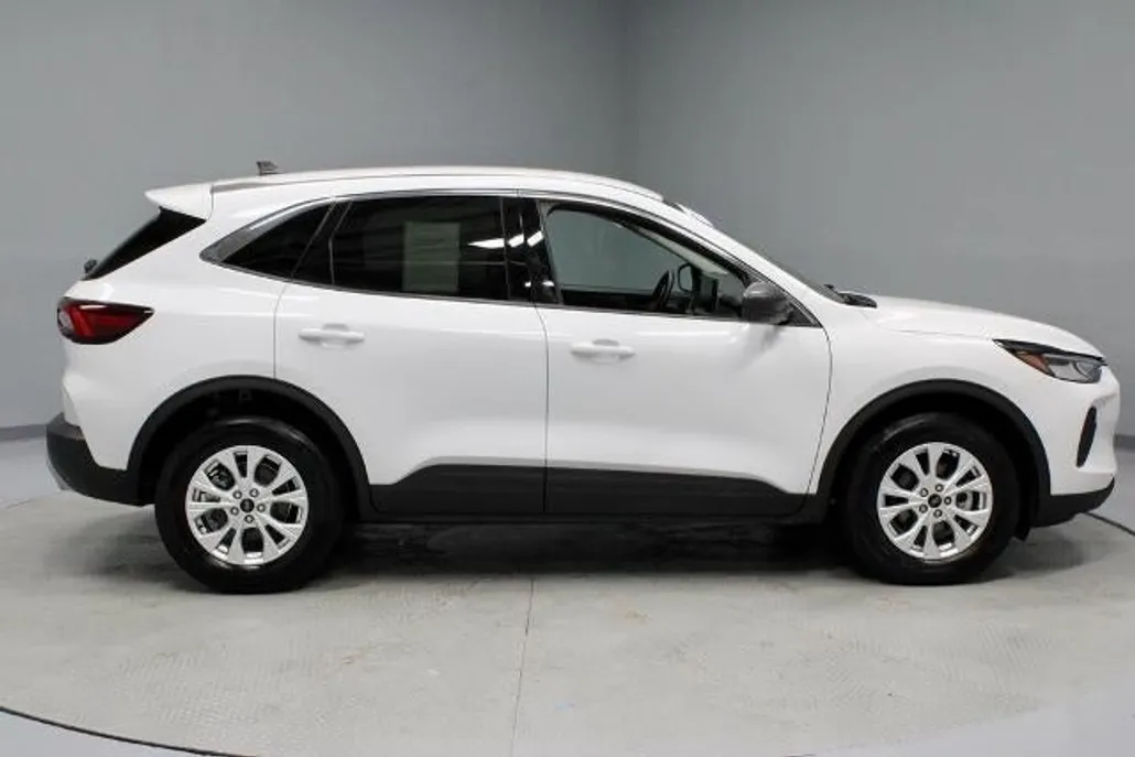 2024 Ford Escape Active photo 1