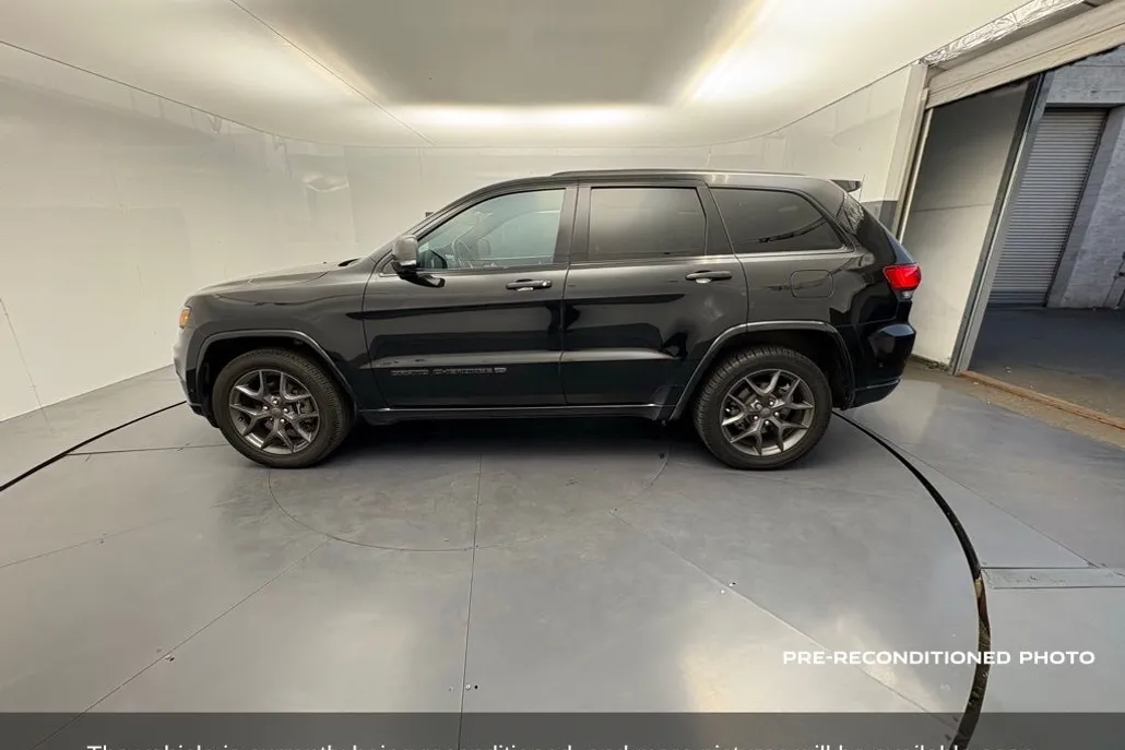 2021 Jeep Grand Cherokee Limited Anniversary Edition photo 1