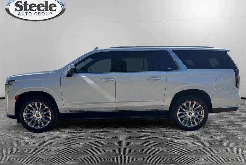 2023 Cadillac Escalade ESV Premium Luxury photo 1
