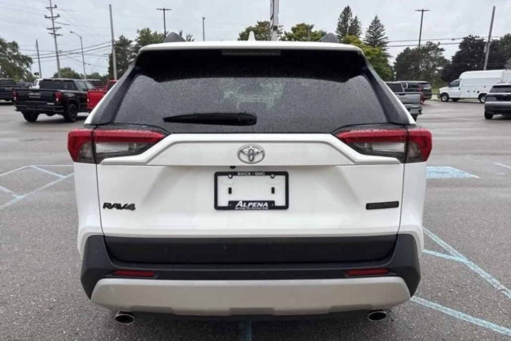 2024 Toyota RAV4 Adventure photo 1