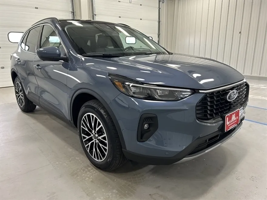 2024 Ford Escape photo 2