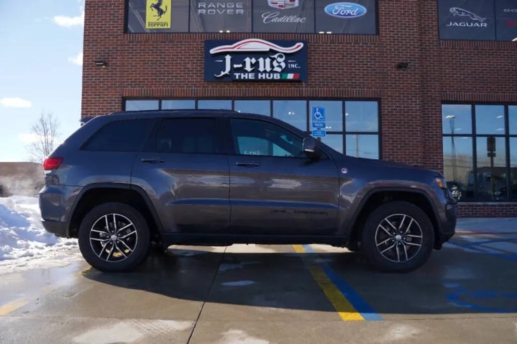 2018 Jeep Grand Cherokee Trailhawk photo 1