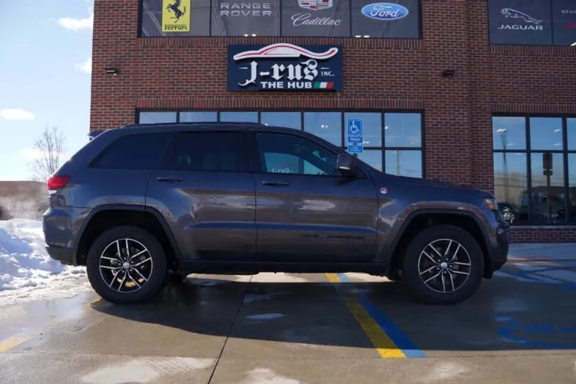 2018 Jeep Grand Cherokee Trailhawk photo 1