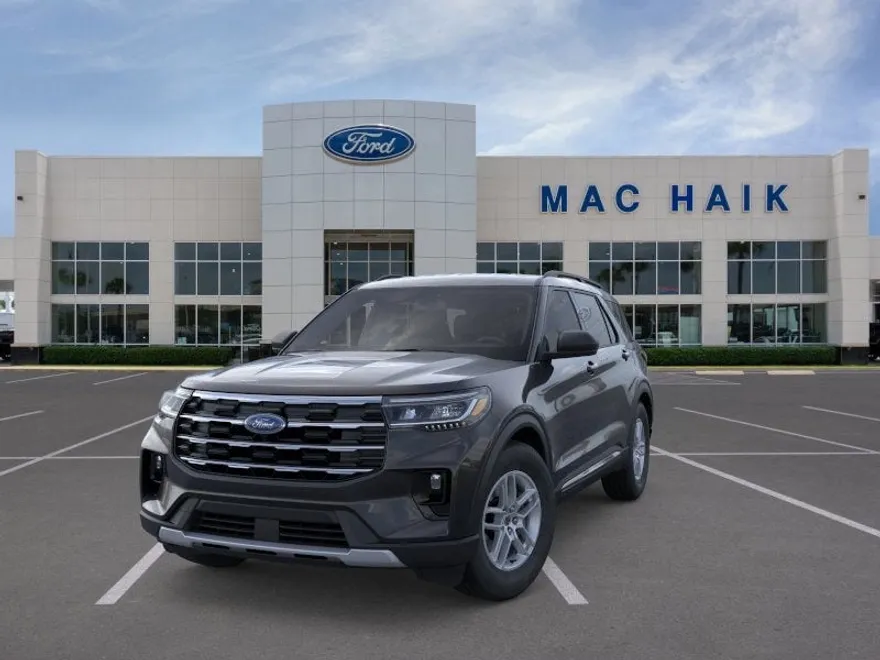 2025 Ford Explorer photo 1