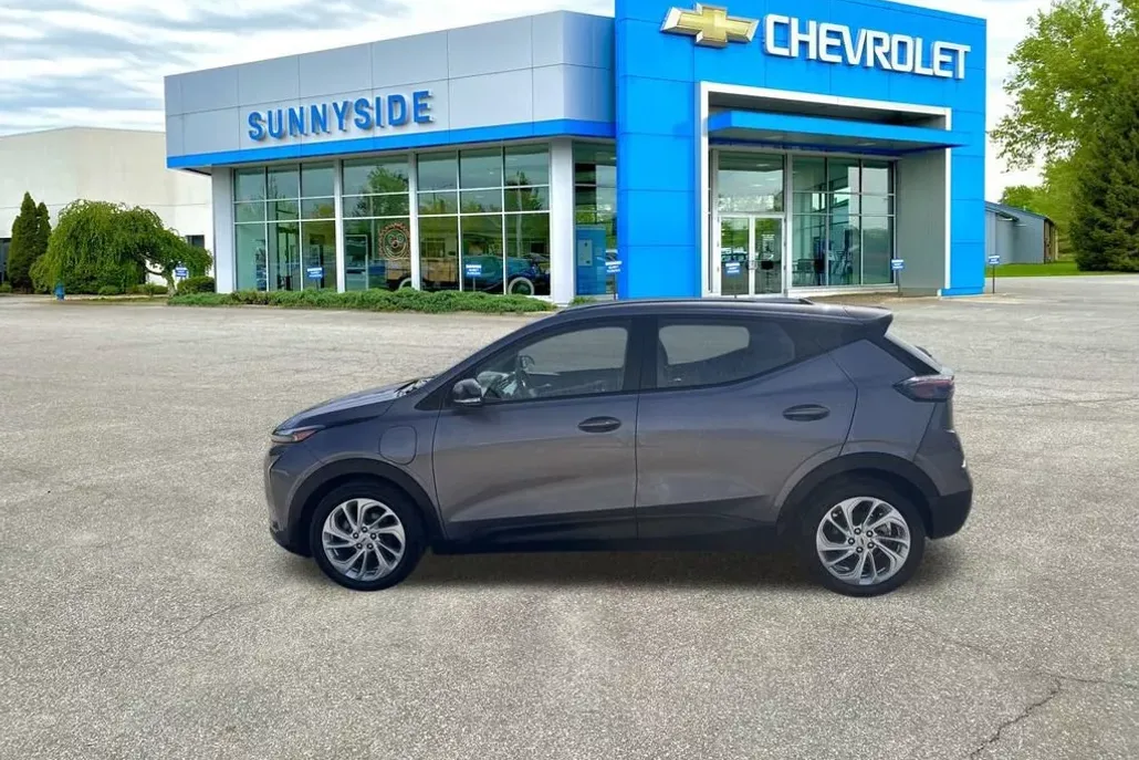 2023 Chevrolet Bolt EUV photo 1