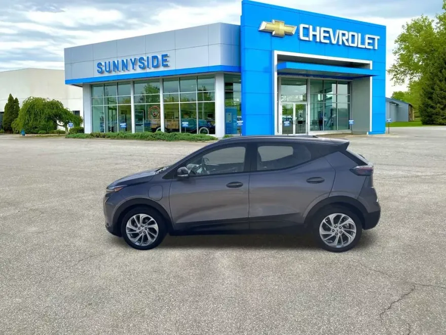 2023 Chevrolet Bolt EUV photo 1