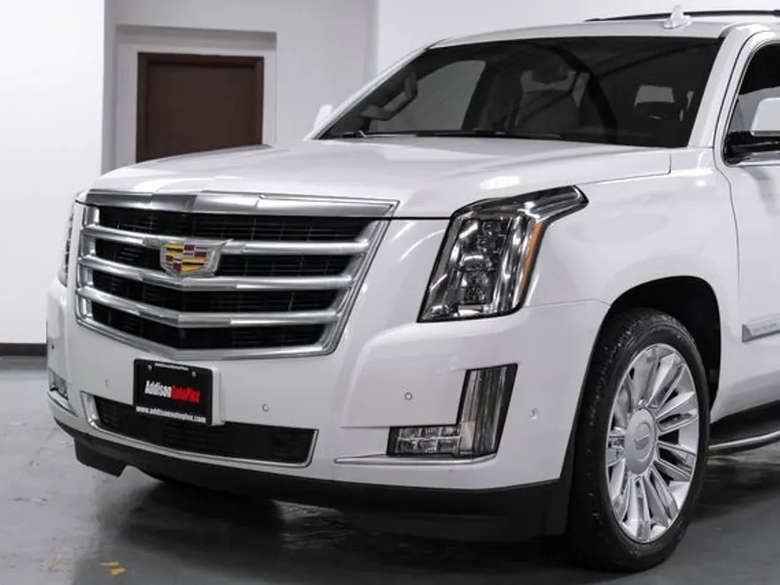 2019 Cadillac Escalade ESV Luxury photo 10