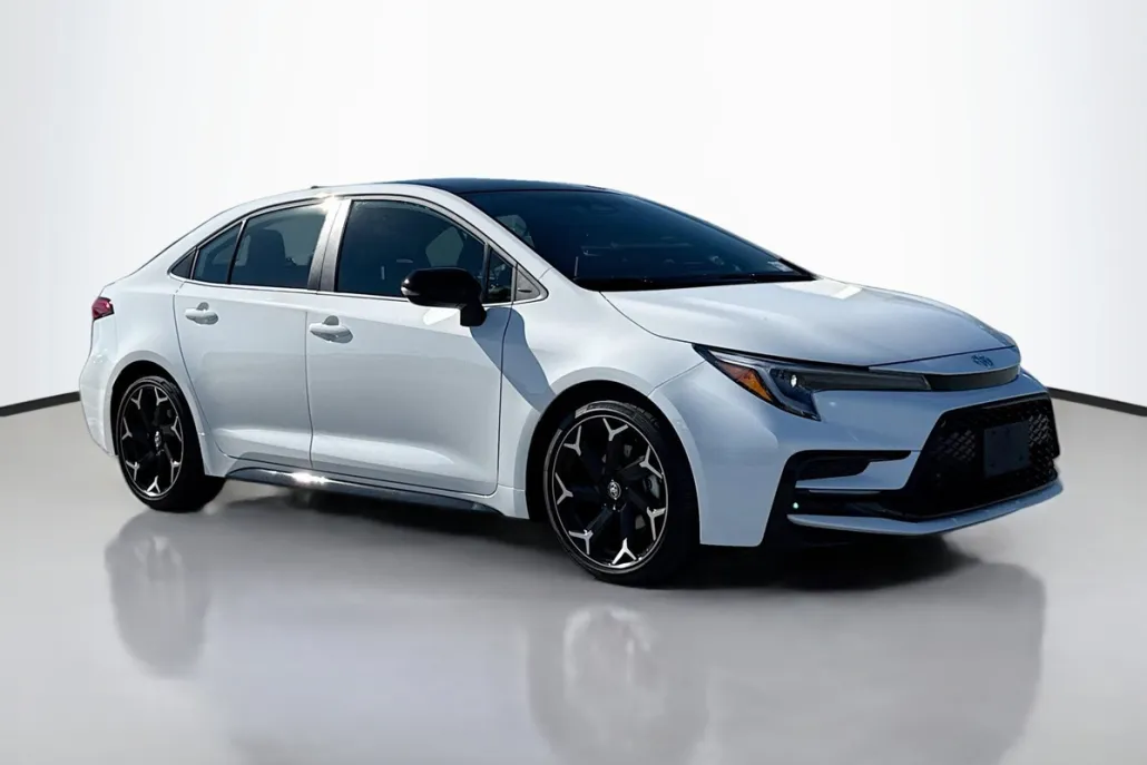 2025 Toyota Corolla SE photo 1