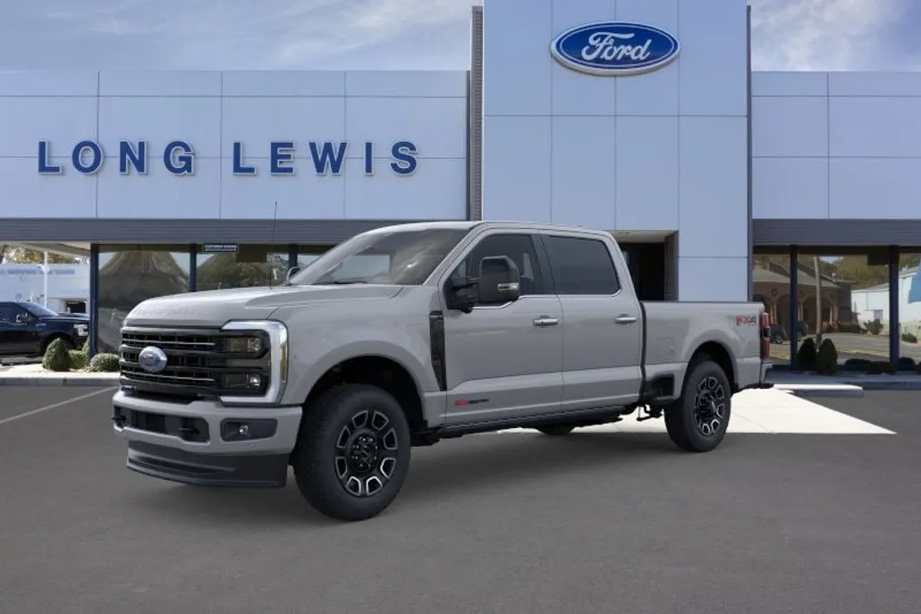 2025 Ford F-250 Platinum photo 1