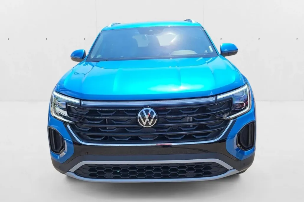 2024 Volkswagen Atlas Cross Sport SE Technology photo 1