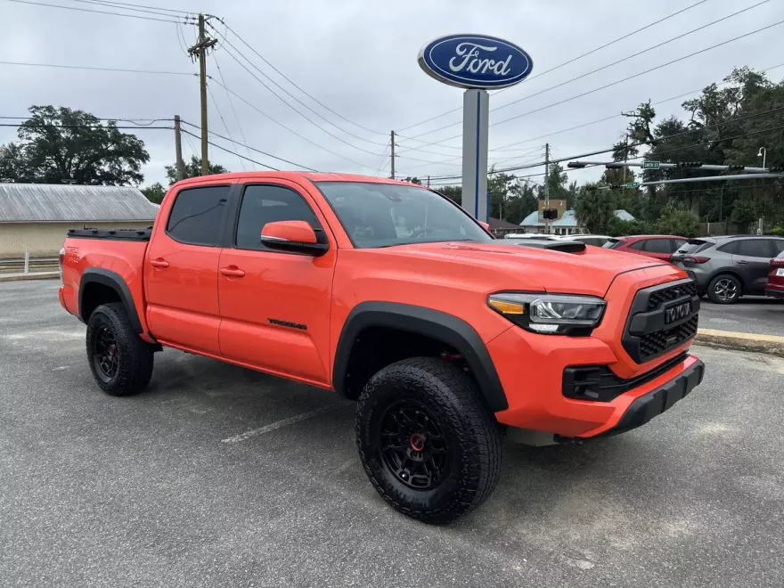 2023 Toyota Tacoma 4x4 photo 1