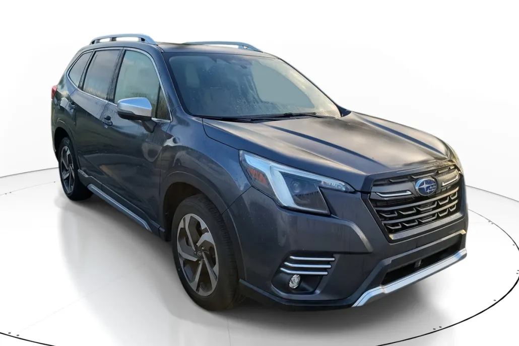 2022 Subaru Forester Touring photo 1