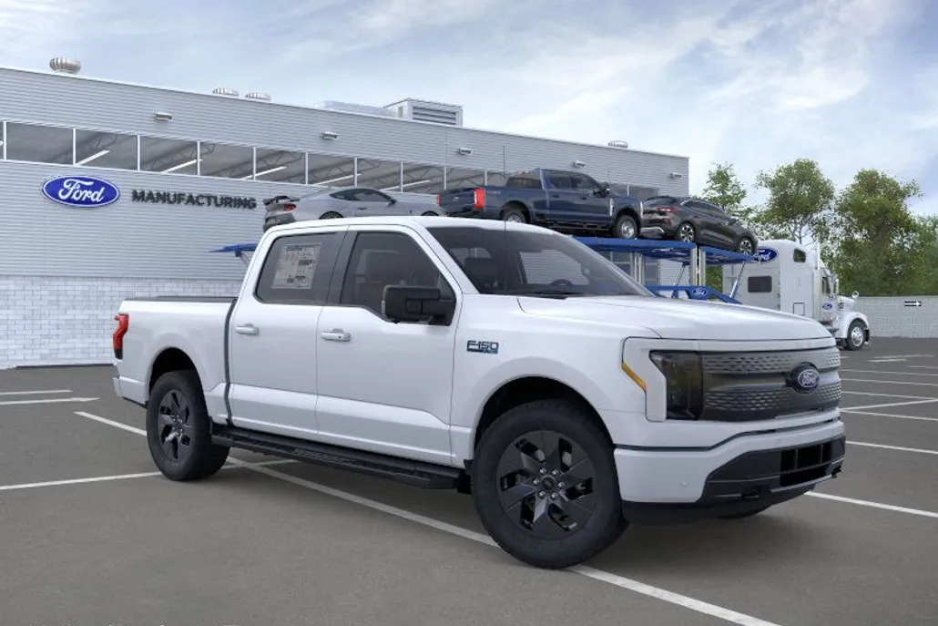 2025 Ford F-150 Lightning photo 1