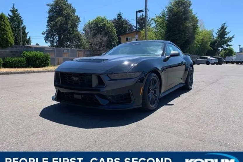 2025 Ford Mustang Dark Horse photo 1