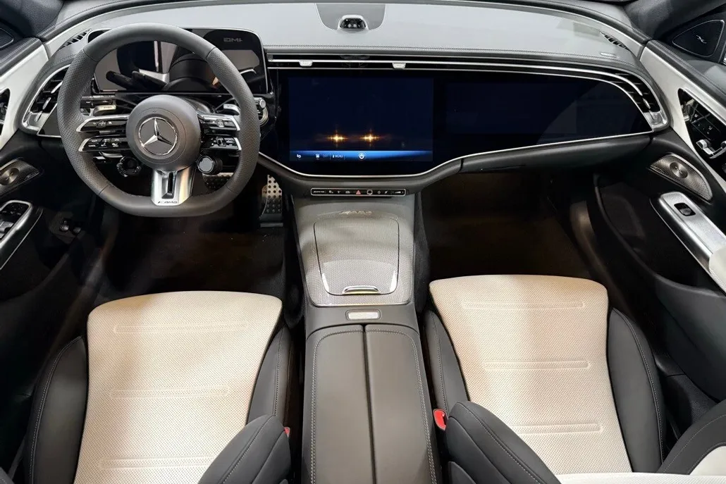2026 Mercedes Benz E AMG 53 4MATIC photo 1