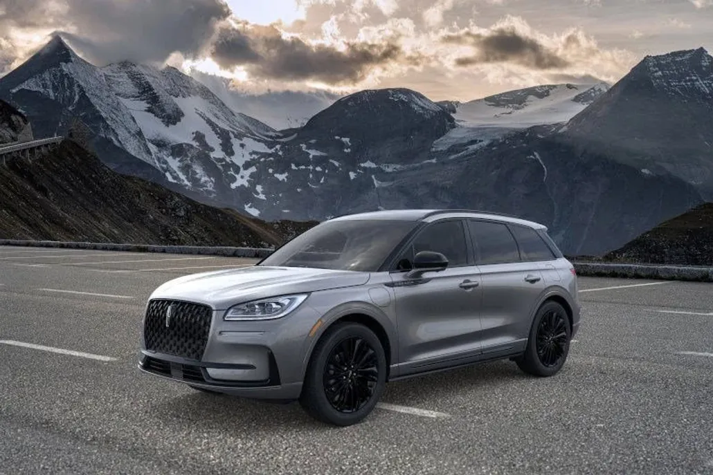 2025 Lincoln Corsair Grand Touring photo 1