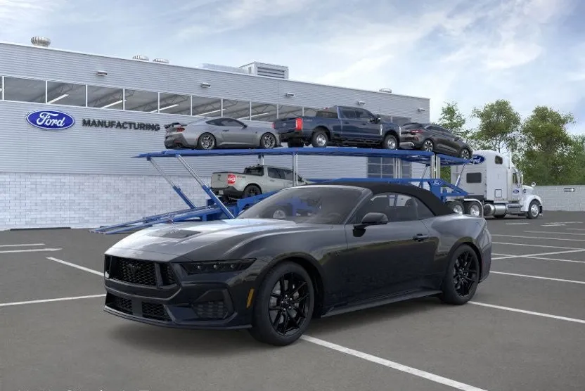2025 Ford Mustang GT Premium Convertible photo 1