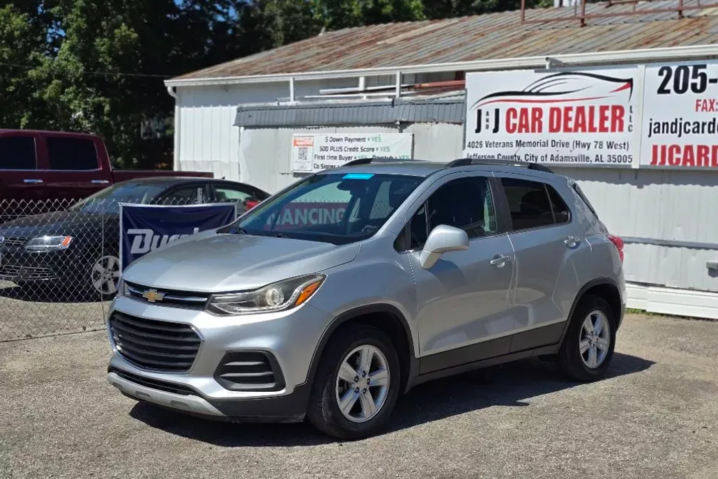 2017 Chevrolet Trax LT photo 1