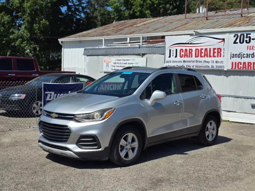 2017 Chevrolet Trax LT photo 1