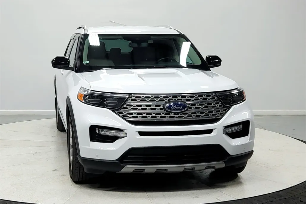 2024 Ford Explorer Limited photo 1