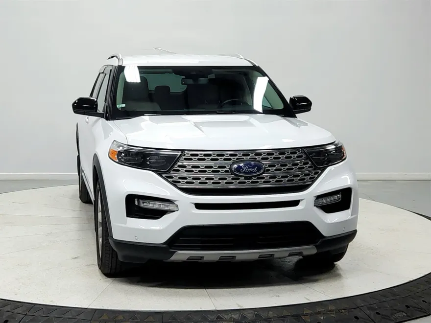 2024 Ford Explorer Limited photo 1