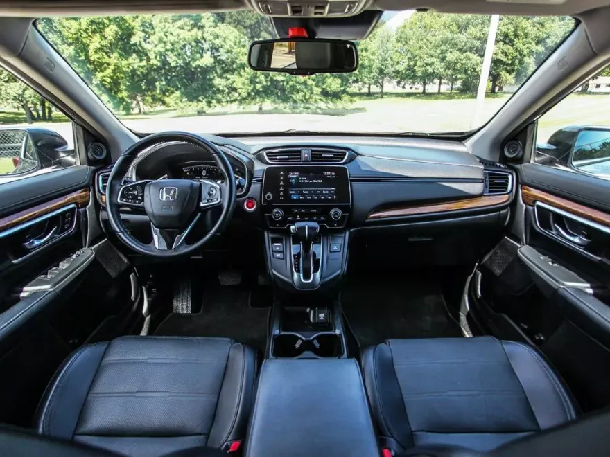 2018 Honda CR-V Touring photo 1