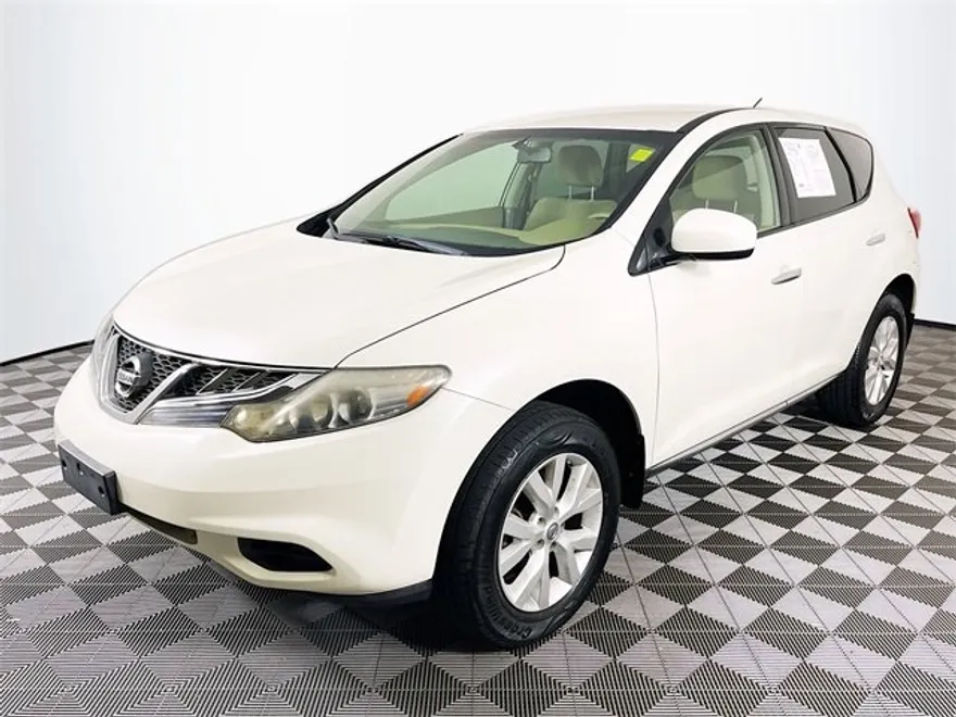 2011 Nissan Murano S photo 1