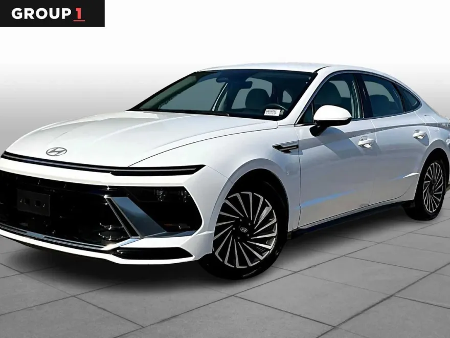 2024 Hyundai Sonata Hybrid SEL photo 1