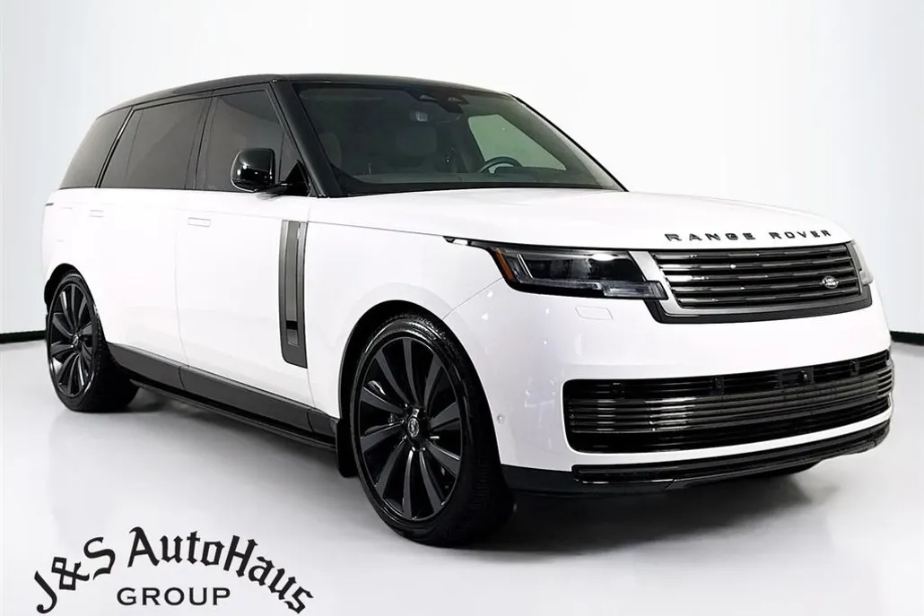 2024 Land Rover Range Rover SV photo 1
