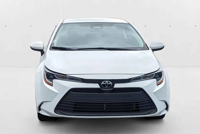 2024 Toyota Corolla LE photo 1
