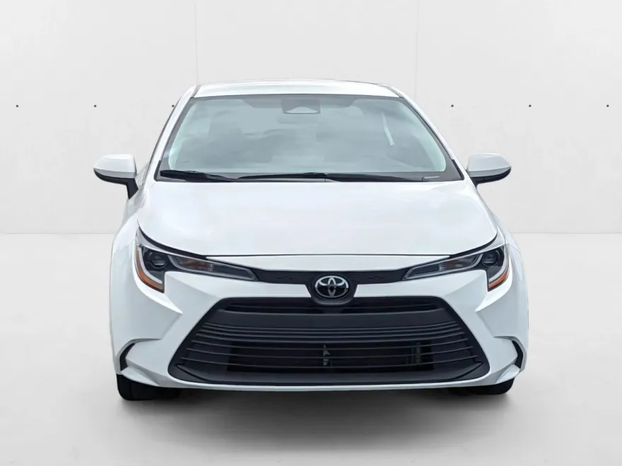 2024 Toyota Corolla LE photo 1